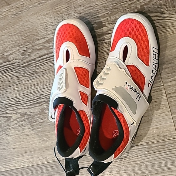 TriSeven Premium Nylon Triathlon Cycling Shoes Size EU 39, Women's 8, Men's 7 - Picture 2 of 7